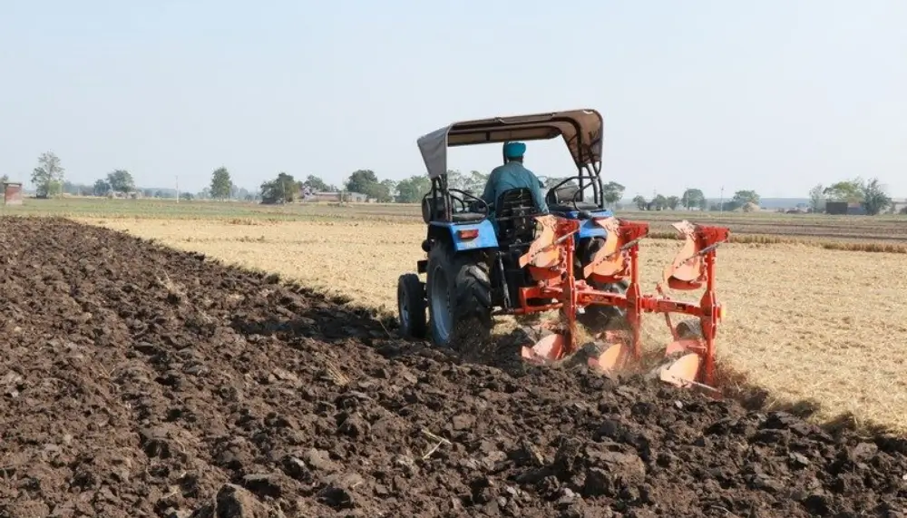 A Guide to Using Hydraulic Reversible Plough in Agriculture